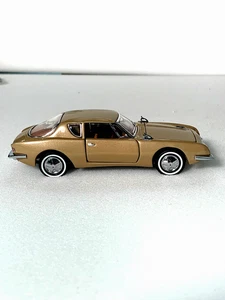 Franklin Mint 1963 Studebaker Avanti Coupe scale 1:43 INV# 4352 - Picture 1 of 5