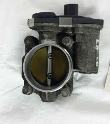 GMC Terrain Chevrolet Equinox 2010-2012 carrocería del acelerador OEM 2,4 L  Foto 1 de 4