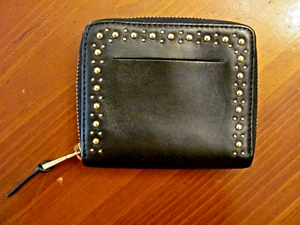 FINE 'COLE HAAN' BLACK SMOOTH LEATHER ZIPPER BIFOLD GOLD BEADS WALLET NWOT - Picture 1 of 14