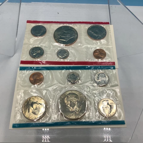1977 P - D 12 COINS US MINT SET IN GENUINE US MINT ENVELOPE Cover