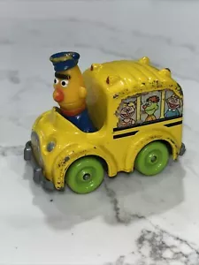 Vintage 1983 Playskool Sesame Street Burt’s School Bus Die-cast Muppets - Picture 1 of 9