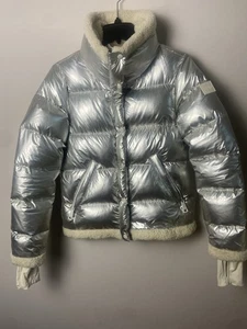 Chaqueta acolchada SAM Gigi plumón relleno abrigo metálico plateado borde cordero talla pequeña - Imagen 1 de 8