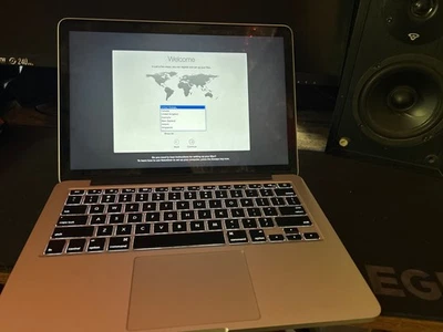 Apple MacBook Pro 15" (512GB SSD, Intel i9-9880H, 2.30GHz, 16GB RAM) Laptop -... - Image 1 of 2