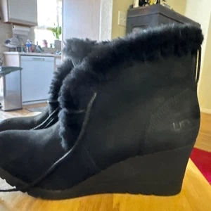 UGG Australia Jeovana Boots Black Suede Waterproof WP 1017421 Wedge Lace Up - Picture 1 of 11
