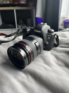 Canon EF 24-70mm F2.8 L USM AF Pro Zoom Lens with Front & Rear Lens Caps & Hood - Picture 1 of 4