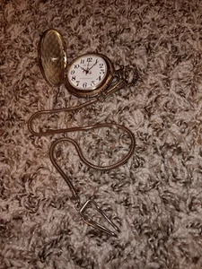 Geneva Pocket Watch Quartz Silver Color Train Design With Chain - Picture 1 of 4