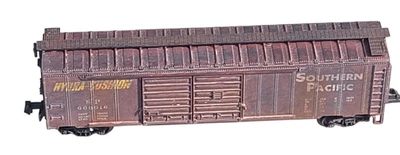 Life-like Southern Pacific Weathered Box Car Hydra-Cushion SP 606016 - N Scale - Image 1 of 4