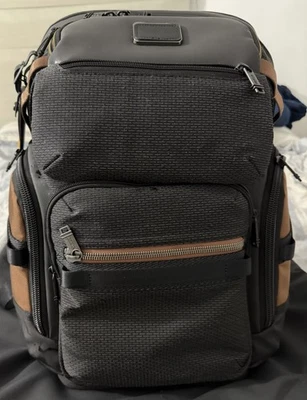 NUEVA Mochila para Laptop Tumi ALPHA BRAVO NOMADIC Nylon 18.75” - NEGRO ÓNIX Foto 1 de 2