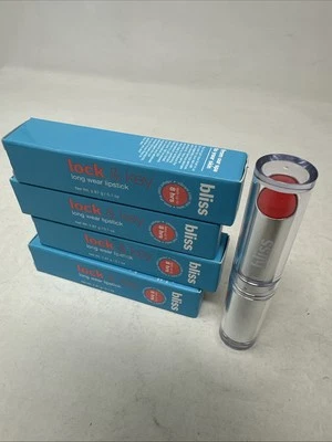 Lápiz labial Bliss Lock & Key de larga duración I Gotta Crush on Coral lote descontinuado x 4 Foto 1 de 3