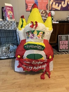 Gemmy Disney Princess 4-Feet Tall Air Blown Inflatable Happy Holidays! Castle - Picture 1 of 13