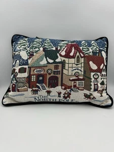 Tapiz de Navidad Almohada Departamento 56 Polo Norte Escena Nuevo con Etiquetas Decorativo Nieve De Colección - Imagen 1 de 10