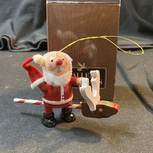 Galería Avon originales Santa On Raindeer ornamento de madera pintado a mano nuevo en caja - Imagen 1 de 10