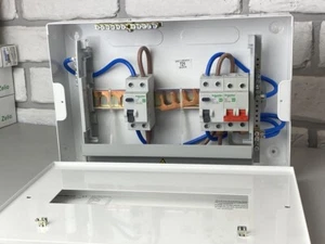 Easy9 EZ9R4R4MCUL 4+4 way Consumer Unit 1x 100A main Sw + 2x 63A RCCB - Picture 1 of 7