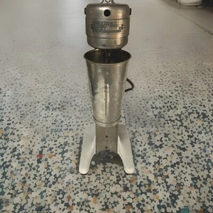 Vintage Gilchrist No. 22 Milkshake Mixer With Cup White Base - Picture 1 of 16