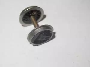 LIONEL HO PART - 0600-5 - STEAM LOCO IDLER WHEELS & AXLE(B) - NEW- SR1 - Picture 1 of 1
