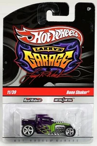 Hot Wheels Bone Shaker Chase Larry's Garage - R3774 NRFP 2009 Purple/Green 1:64 - Picture 1 of 5