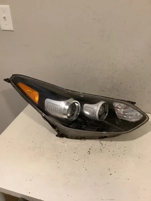 2017- 2019 KIA SPORTAGE PASSENGER RH HALOGEN W/LED HEADLIGHT OEM C28R-13665 TL - Image 1 of 4