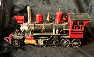 Vintage Handgefertigte dekorative Dampflok..rot, schwarz & gold Metall - Bild 1 von 8