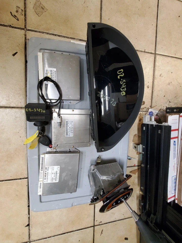 1999-2002 MERCEDES-BENZ W220 S430 ECM TCM IGNITION KEY SHIFTER CLUSTER 236K - Image 1 of 4