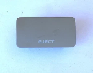 TASTO EJECT Console Super Nintendo Snes RICAMBIO ORIGINALE pulsante - Picture 1 of 2