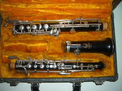Oboe de estudiante Linton con bajo Bb en una caja serie #HP229990 Foto 1 de 4