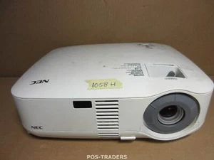 NEC VT700 Projector Beamer XGA 3LCD 3000 Lumens - BAD PROJECTION - 1058 HOURS - Picture 1 of 3