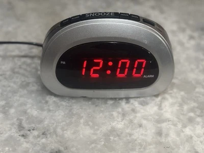 Reloj despertador digital Sharp SPC089 batería de respaldo eléctrico botón de repetición Foto 1 de 4