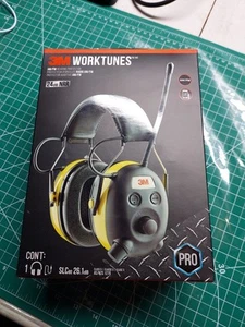 3M WorkTunes AM/FM Hearing Protector Mp3 Compatible - Yellow - Picture 1 of 3