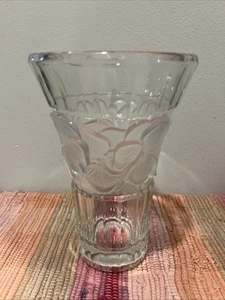 Vintage Bleikristall Kristall schwer mattiert geätzt Stiefmütterchen Muster deutsche Vase 7,75" - Bild 1 von 5
