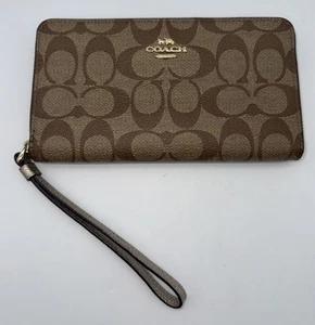 Coach F73418 Large Phone Wallet In Signature Canvas Gold/Tan/Brown - Picture 1 of 13