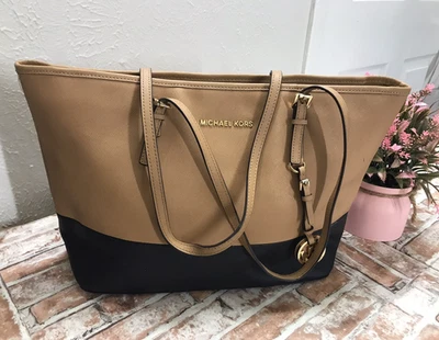 Michael Kors Two Tone Jet Set Travel Purse Bag Tan/Black Tote Shoulder Handbag - Image 1 of 4