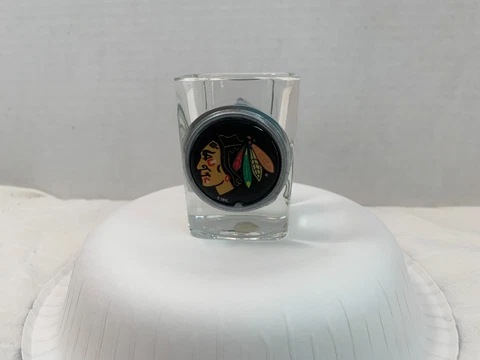 CHICAGO BLACKHAWKS HOCKEY Souvenir PEWTER LOGO Bar SHOT GLASS Cover