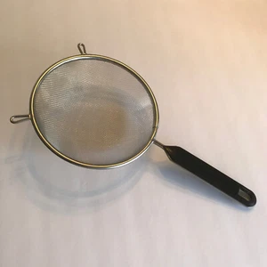Large Kitchen Mesh Strainer - Picture 1 of 7