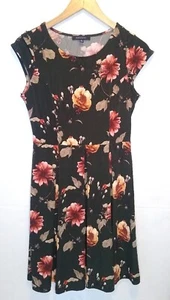 Hail3y:23 Summer Dress Womens Size Small Floral Yellow Red Flowers Pleated - Picture 1 of 2