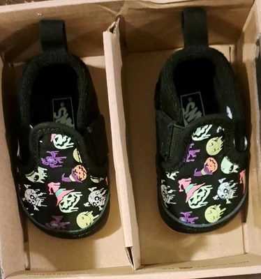 范斯黑色婴儿学步鞋带俏皮设计,尺寸 1 — 第 1/4 张图片