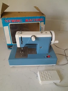Vintage Amcrest Child’s Sewing Machine For Parts Or Decor Made In Japan W/Box - Picture 1 of 7
