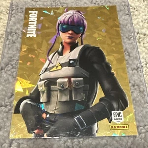 2020 Panini Fortnite Series 2 USA #8 Bracer Cracked Ice Crystal Shard - Picture 1 of 2