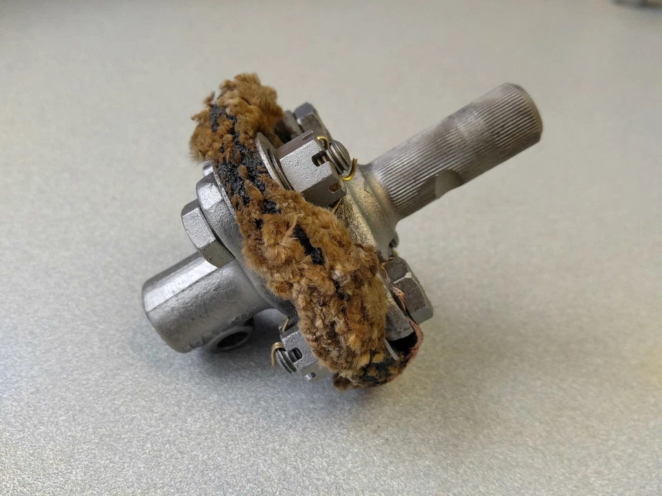 BONITO ACOPLADOR DE DIRECCIÓN ORIGINAL USADO ORIGINAL PORSCHE 356A 356B JUNTA DE TRAPO #2 Foto 1 de 4