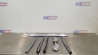 75 JUEGO MOLDURAS PARABRISAS CONVERTIBLE CHEVY CORVETTE C3 PAR CROMO Foto 1 de 4