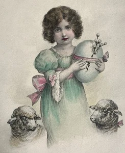 Schöne Oster Postkarte Viktorianisches Mädchen hält Ei Lämmer Schafe Vintage - Bild 1 von 3
