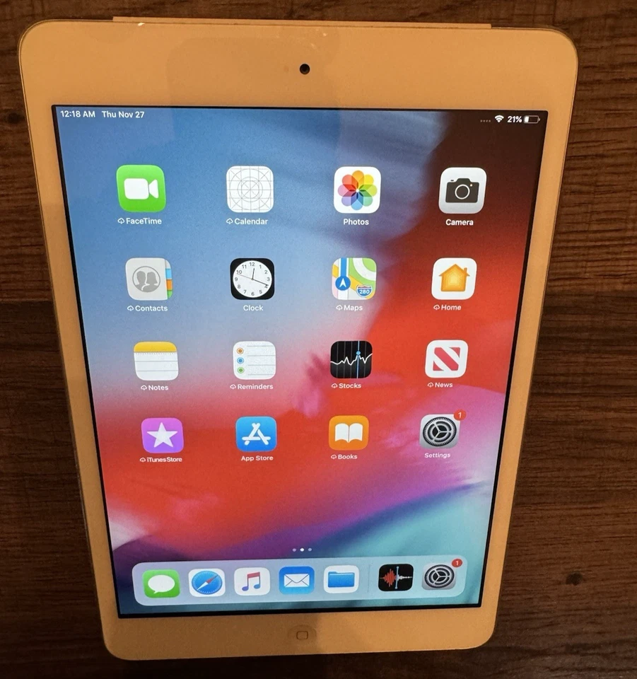 Apple iPad mini 2  A1490 16GB Silver (WIFI+Cellular) Unlocked Very Good - Image 1 of 4