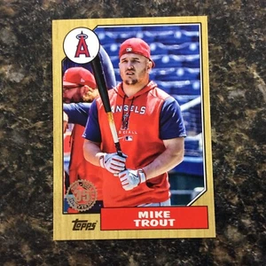 Actualización Topps 2022 87TBU-1 Mike Trout Angels - Imagen 1 de 2