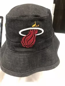 Neu mit Etikett Mitchell and Ness Miami Heat All Denim Eimer schwarz S/M - Bild 1 von 5