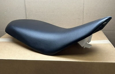 YAMAHA RAPTOR 700 SEAT COMPLETE SEAT 1pe-f4710-21-00 NEW OEM BLACK 🔥FAST SHIP🔥 - image 1 of 4