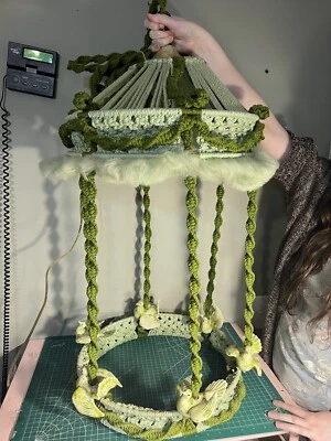 Vintage Crocheted 36” Lamp Green And White Sparrows In Great Condition - Image 1 of 4