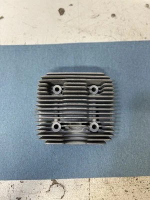 Rotax 299 气缸盖 402-2033 — 第 1/3 张图片