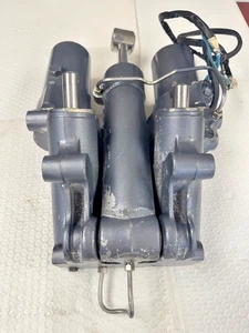Yamaha 2003 & up Power Trim & Tilt Freshwater OEM for 200 225 250 300 HP - Picture 1 of 7