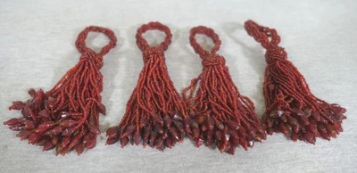 Juego de 4 servilleteros formales borla nudo trenzado con cuentas de cristal rojo 7" L Foto 1 de 4