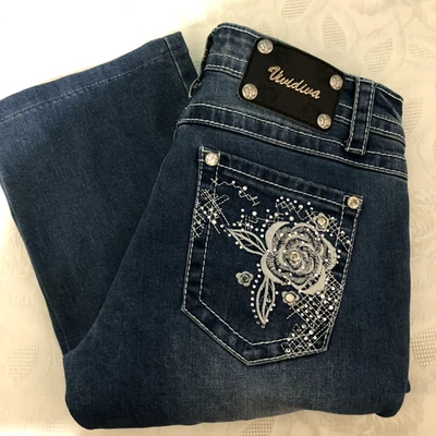 Women’s ViVi Diva Skinny Dark Wash Embellished Blue Jeans Size 6/28 Flower pocke - Image 1 of 4