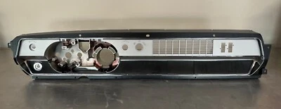 Oldsmobile Cutlass 1967 panel de instrumentos con radio y calentador ¡eliminar! Foto 1 de 4